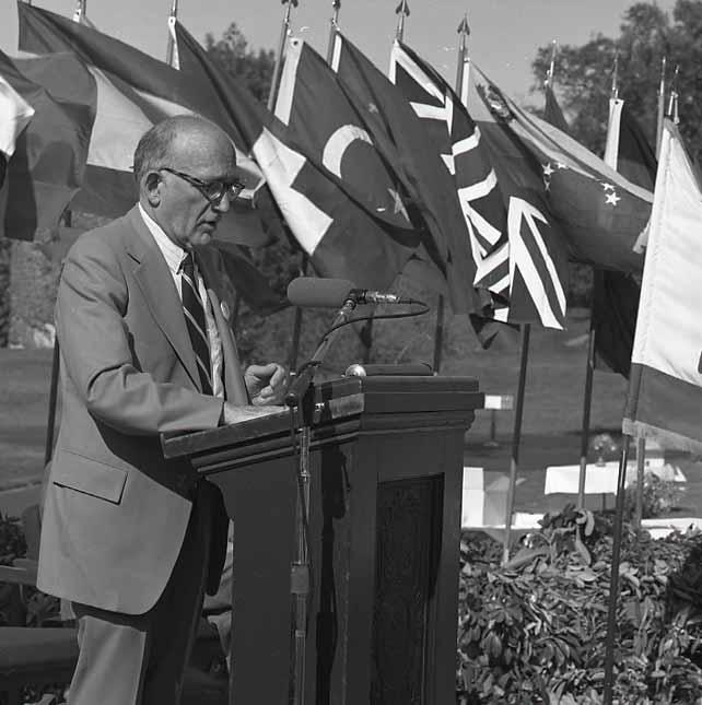 Speaking at SLAC's 25th anniversary in 1982